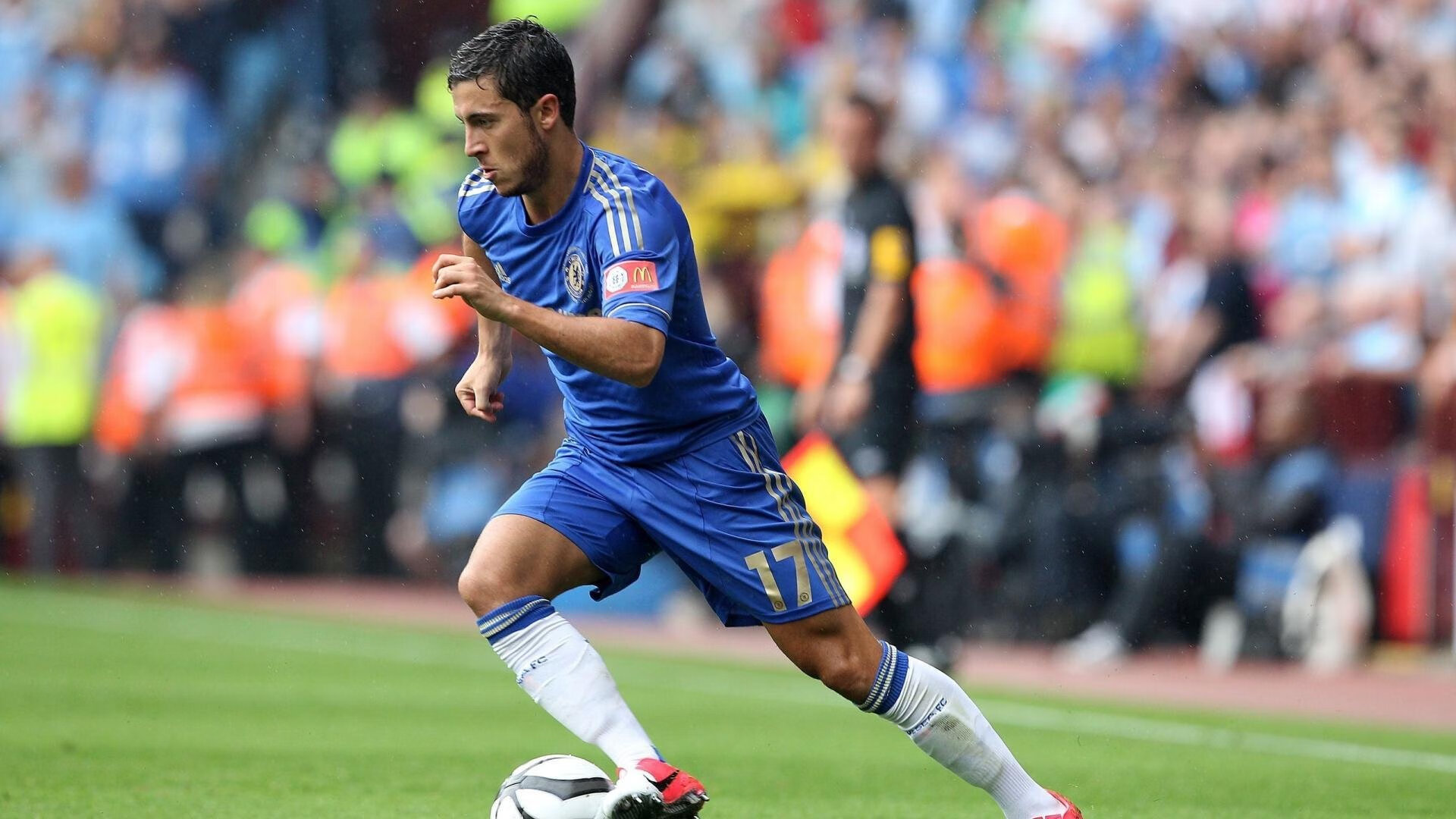 各国球迷“云聚”欧冠现场,创造奇迹现场气氛火爆,欧洲各足球俱乐部球迷排名