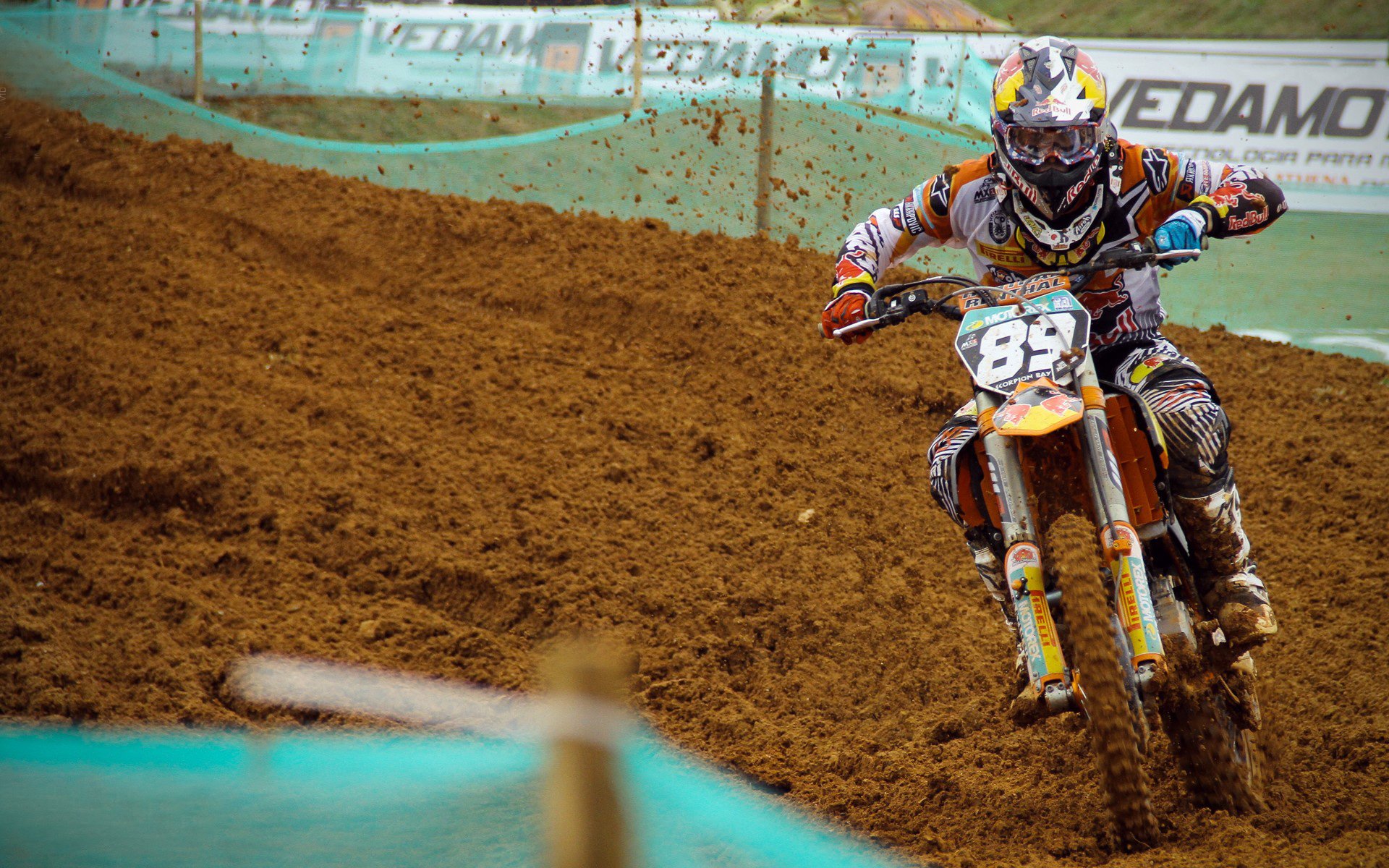 梅尔滕反对士气低迷,国际米兰主帅呼吁团结,米尔纳谈梅西